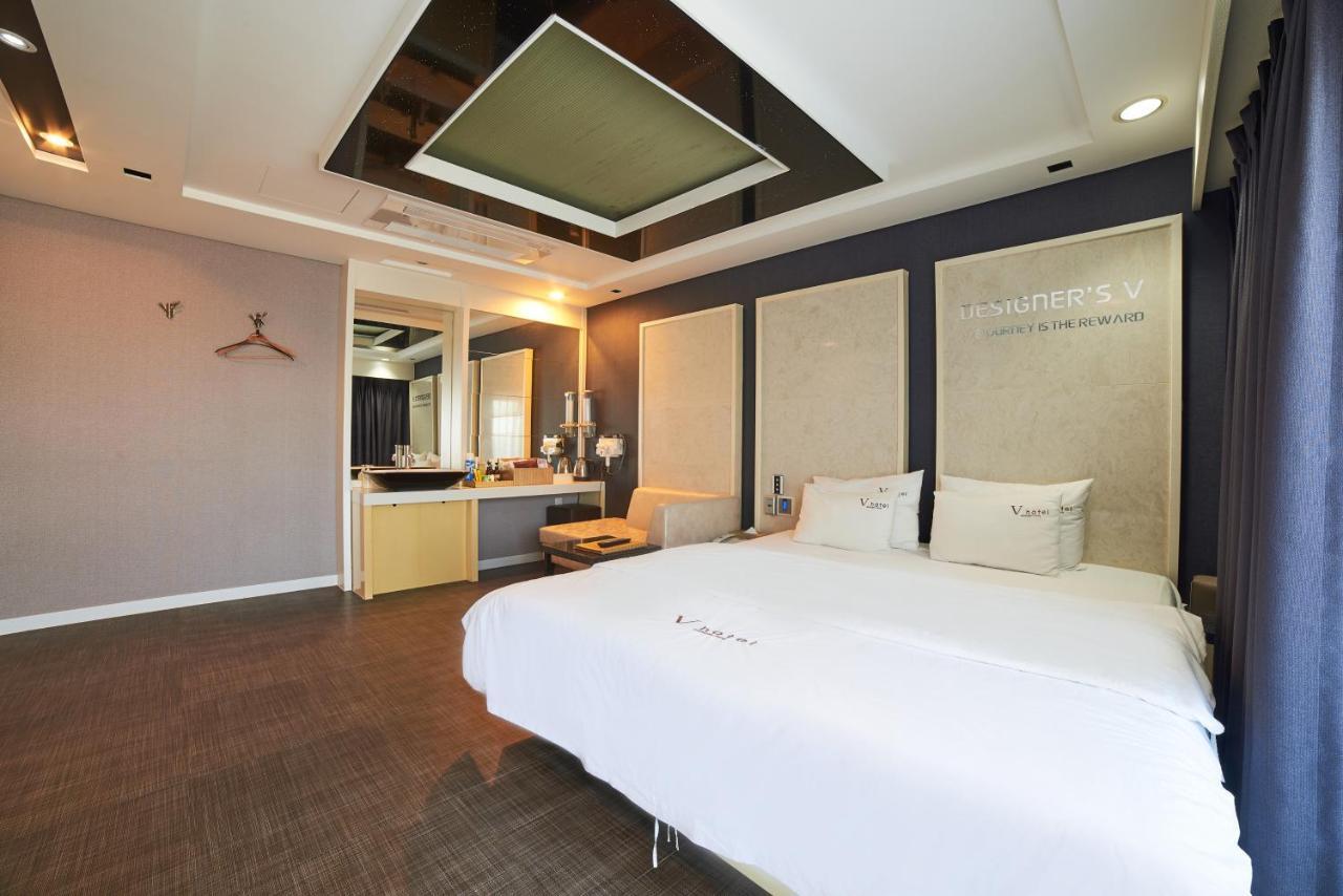 Busan Premium V Hotel Exterior photo