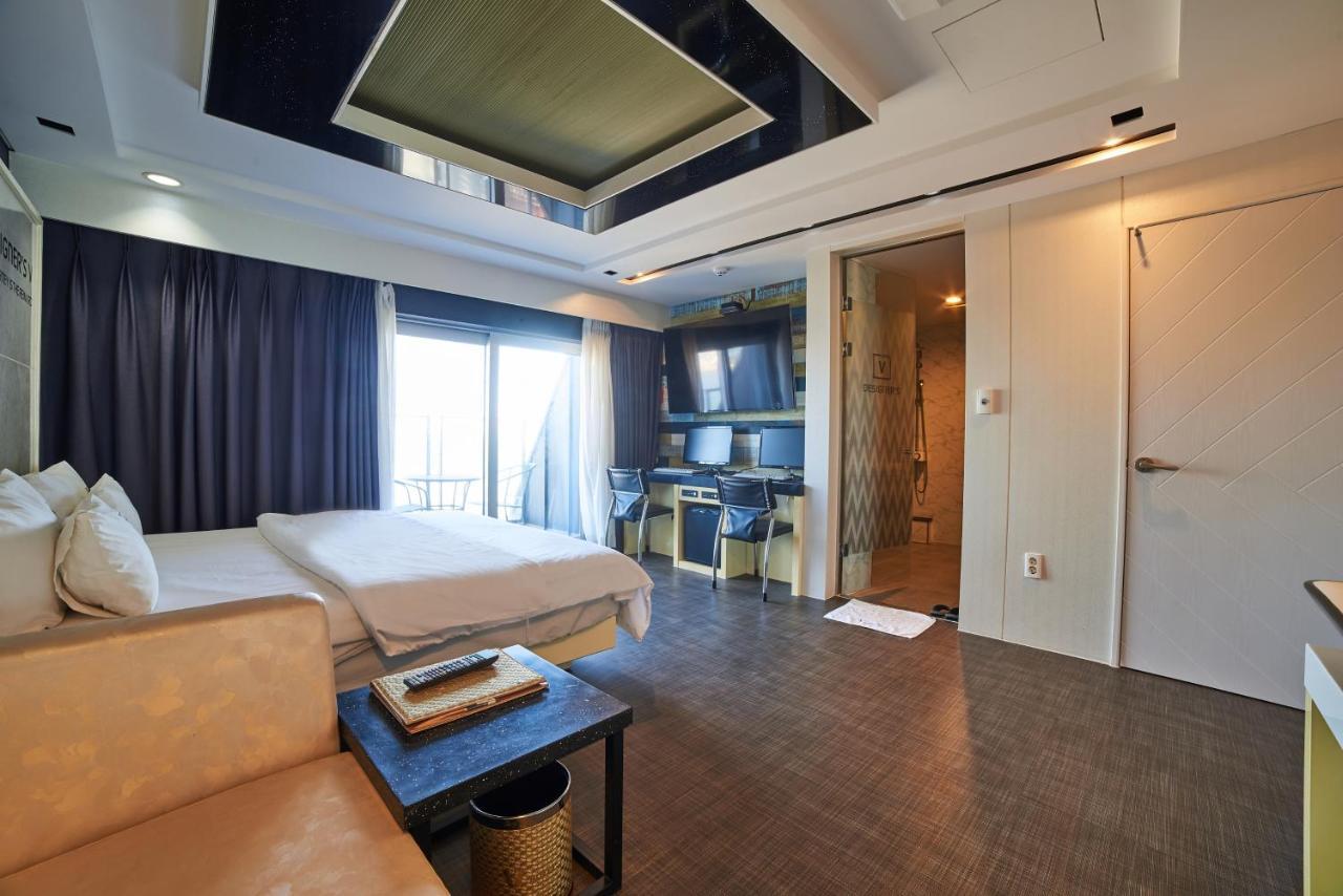 Busan Premium V Hotel Exterior photo