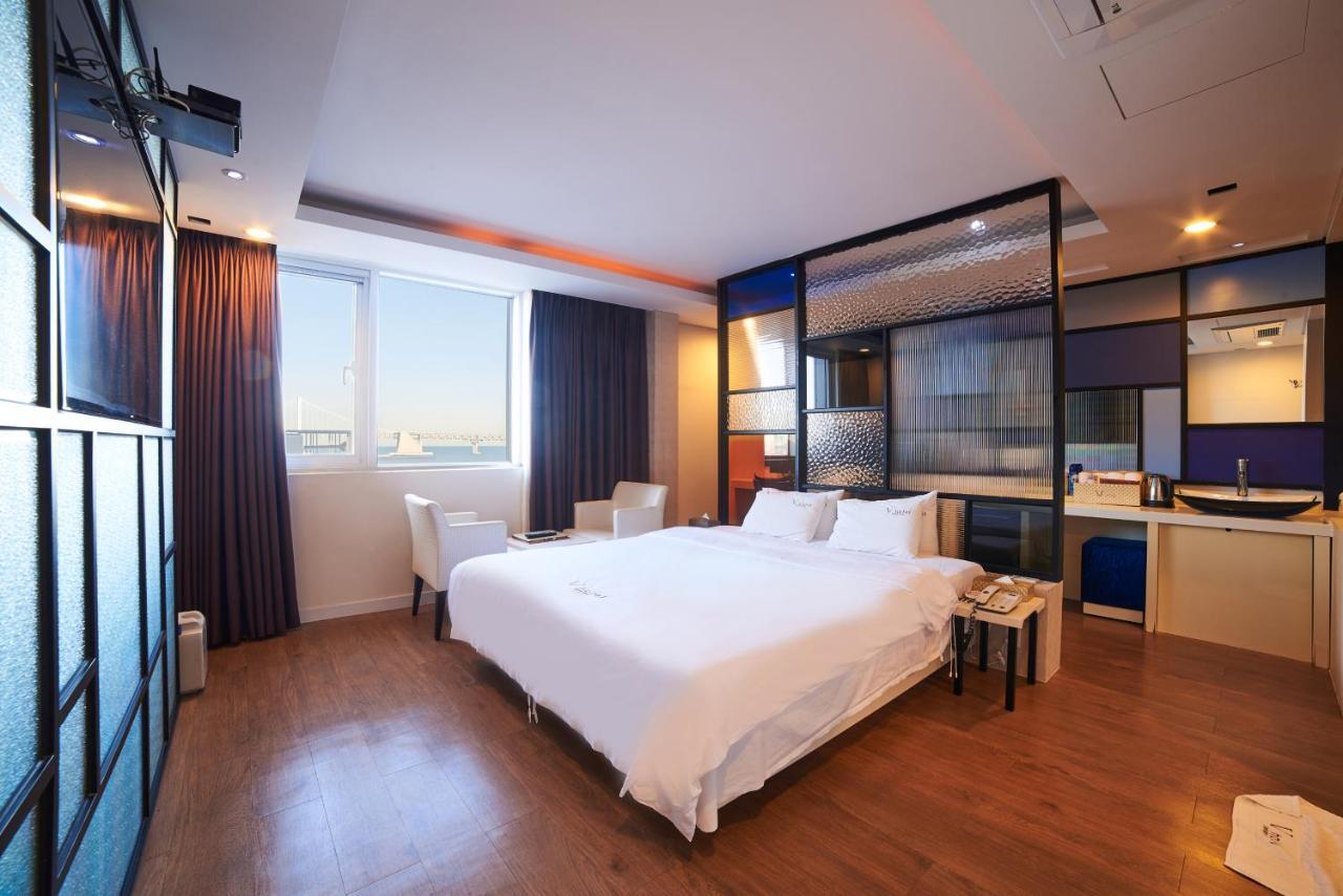 Busan Premium V Hotel Exterior photo
