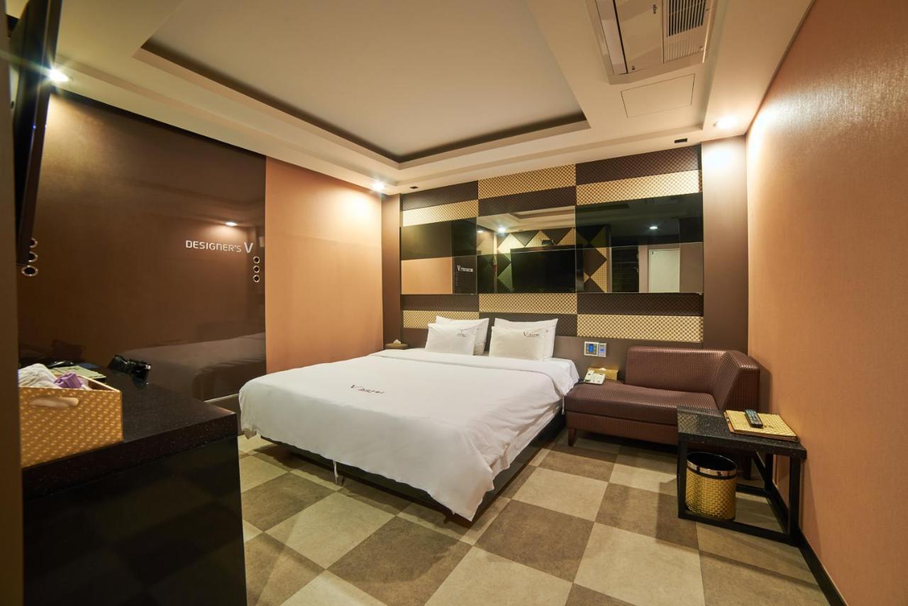 Busan Premium V Hotel Exterior photo