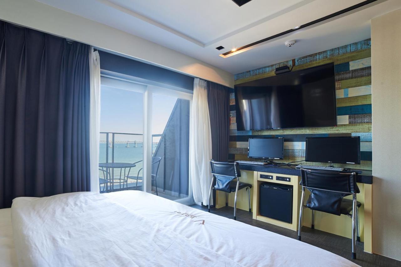 Busan Premium V Hotel Exterior photo