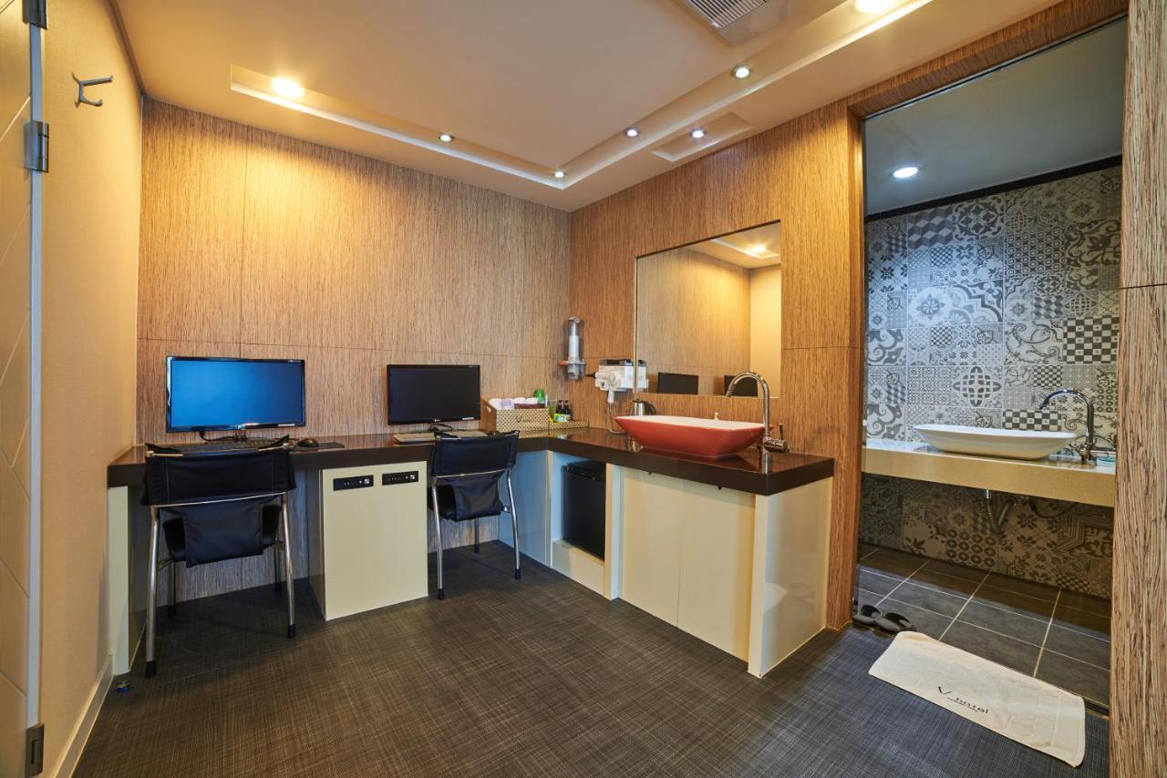 Busan Premium V Hotel Exterior photo