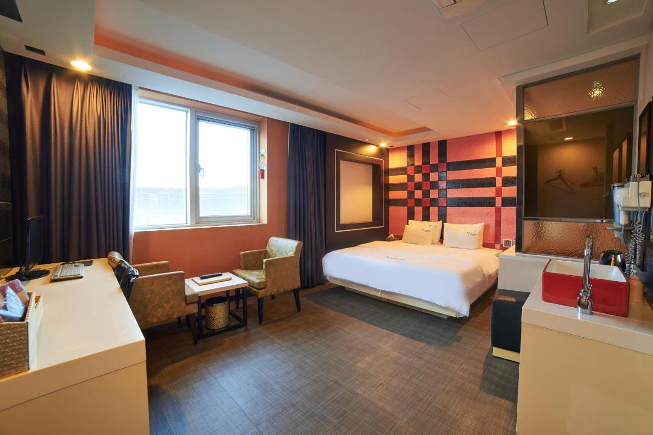 Busan Premium V Hotel Exterior photo