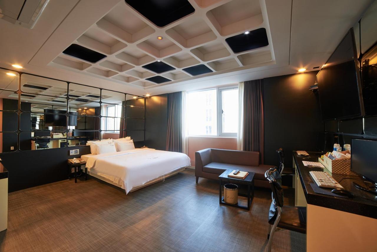 Busan Premium V Hotel Exterior photo