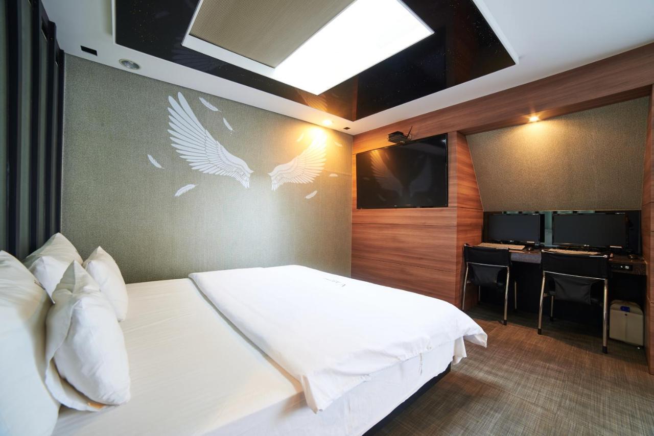 Busan Premium V Hotel Exterior photo