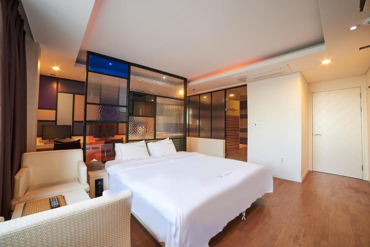 Busan Premium V Hotel Exterior photo